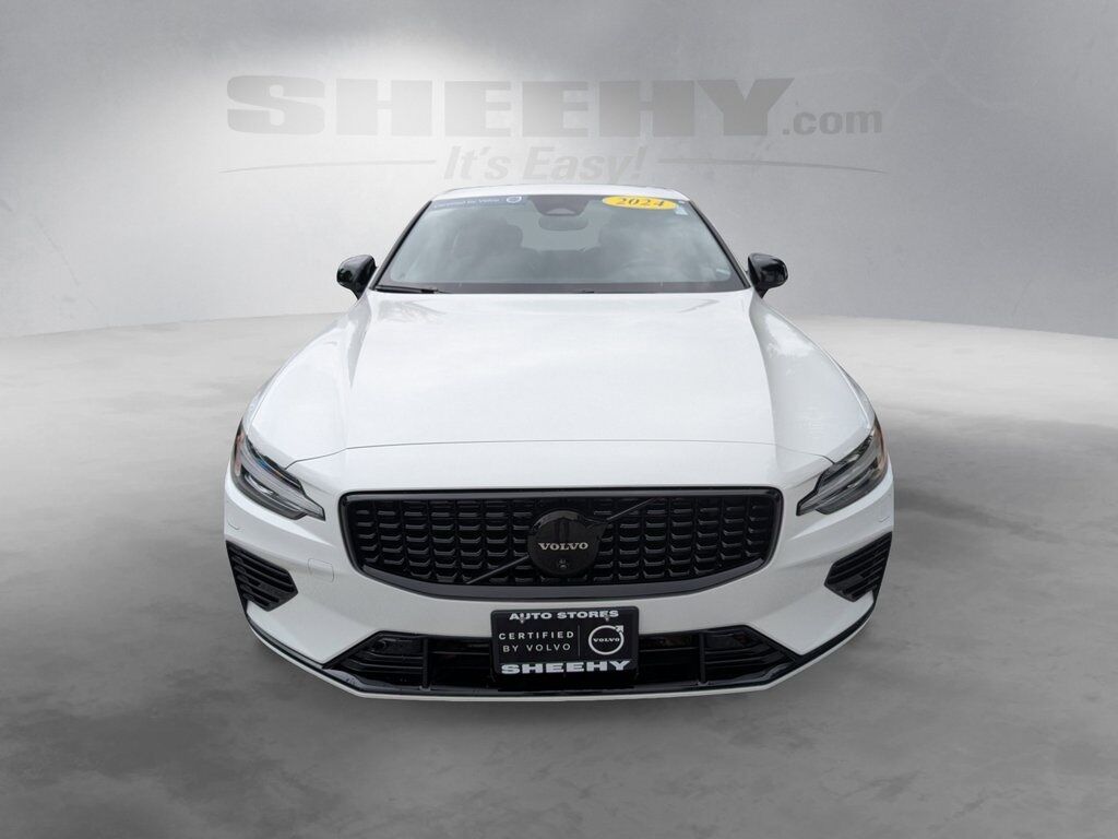 2024 Volvo S60 Recharge Plug-In Hybrid T8 Plus Black Edition Hunt Valley MD