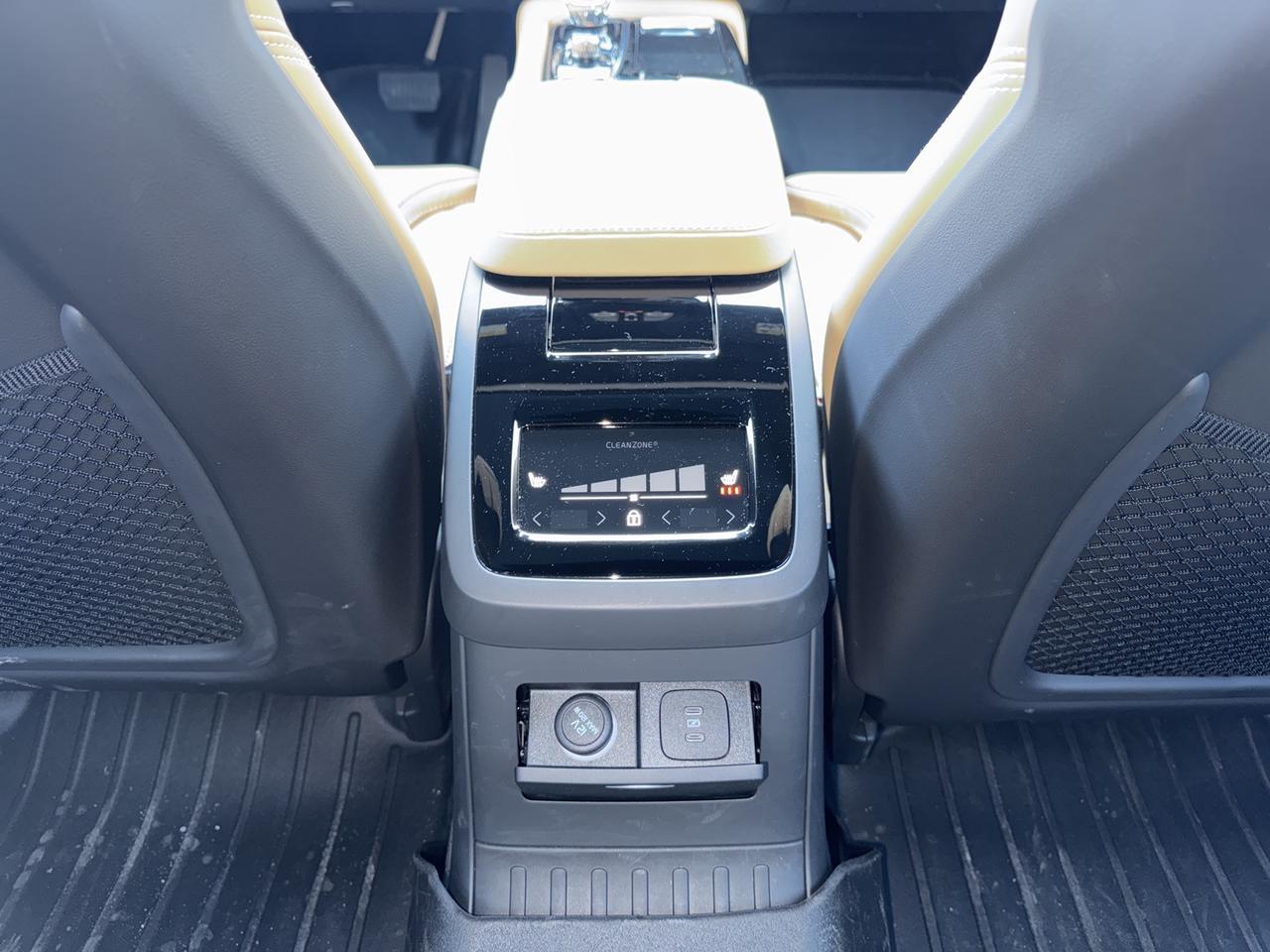 2024 Volvo S90 Recharge Plug-In Hybrid Ultimate Warrenton VA