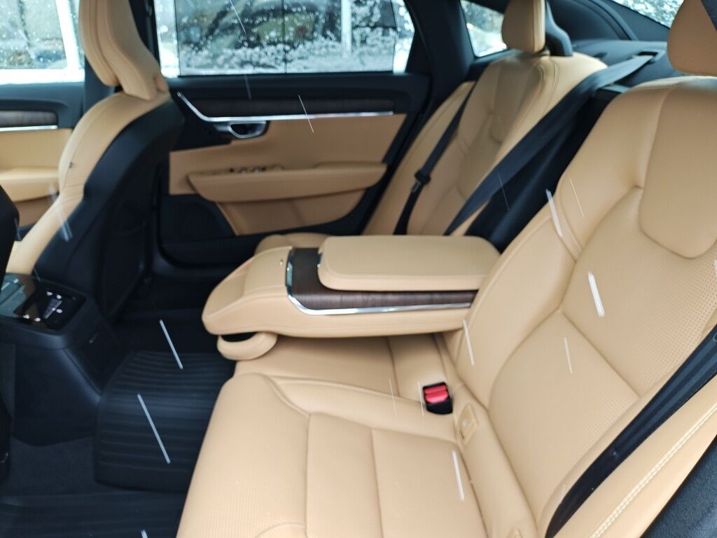 2024 Volvo S90 Recharge Plug-In Hybrid Ultimate Hunt Valley MD