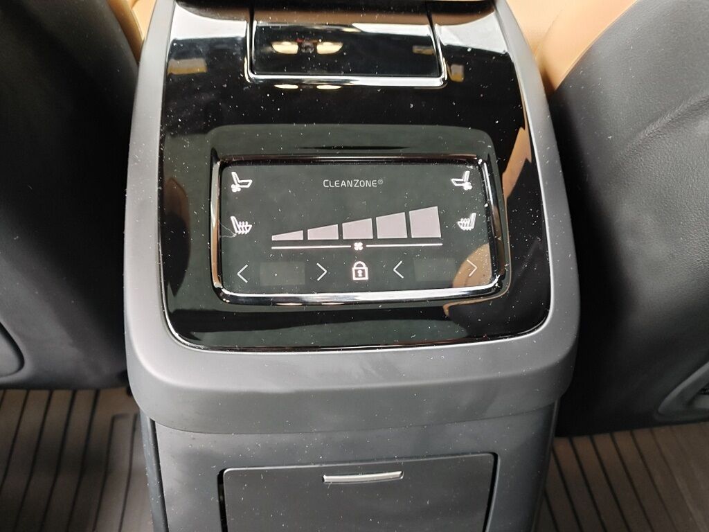 2024 Volvo S90 Recharge Plug-In Hybrid Ultimate Hunt Valley MD