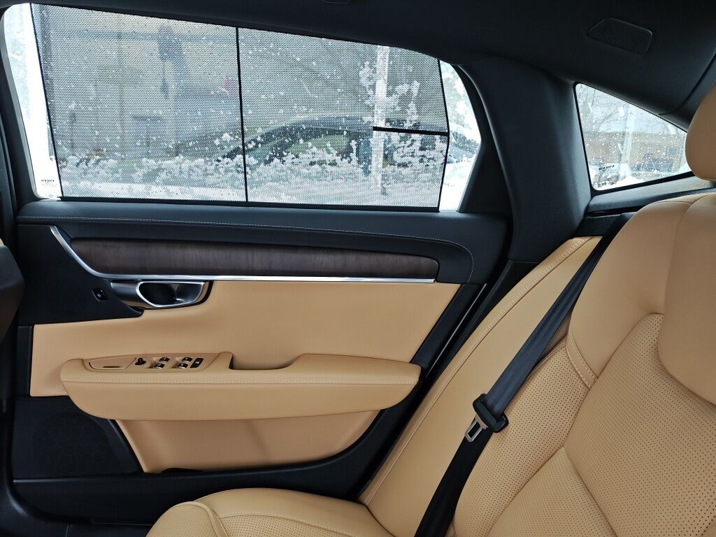 2024 Volvo S90 Recharge Plug-In Hybrid Ultimate Hunt Valley MD