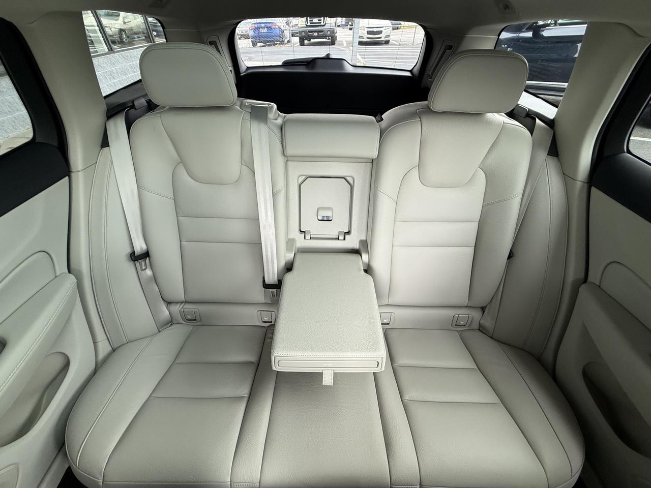 2024 Volvo V60 Cross Country B5 AWD Plus Knoxville TN