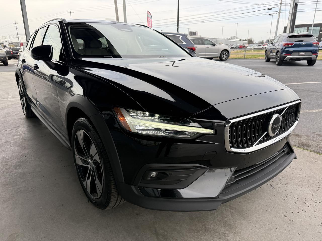 2024 Volvo V60 Cross Country B5 AWD Plus Knoxville TN
