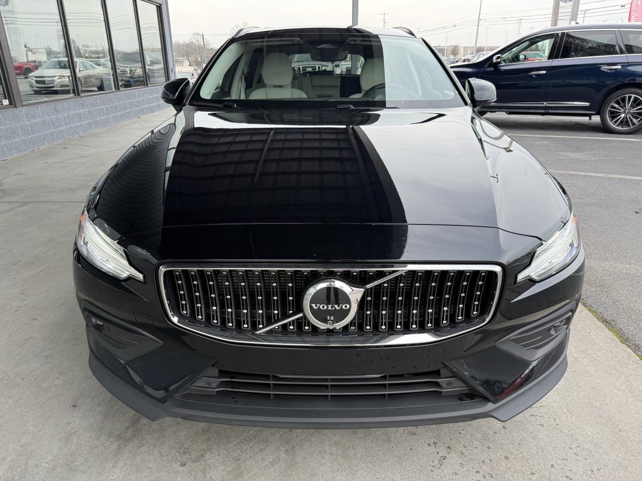 2024 Volvo V60 Cross Country B5 AWD Plus Knoxville TN