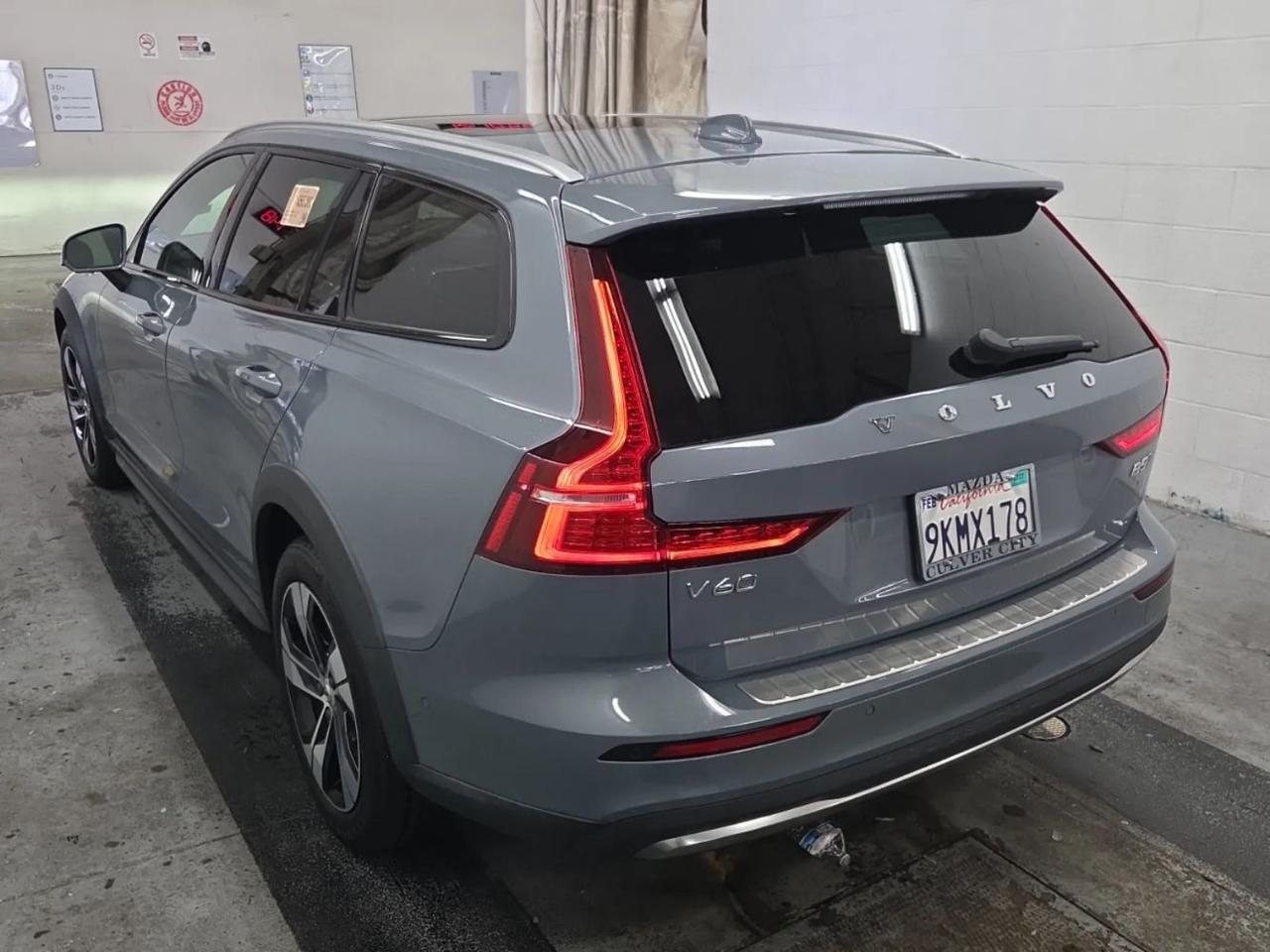2024 Volvo V60 Cross Country B5 Hybrid AWD PLUS | High Performance Audio, Pilot Assist * Portland OR