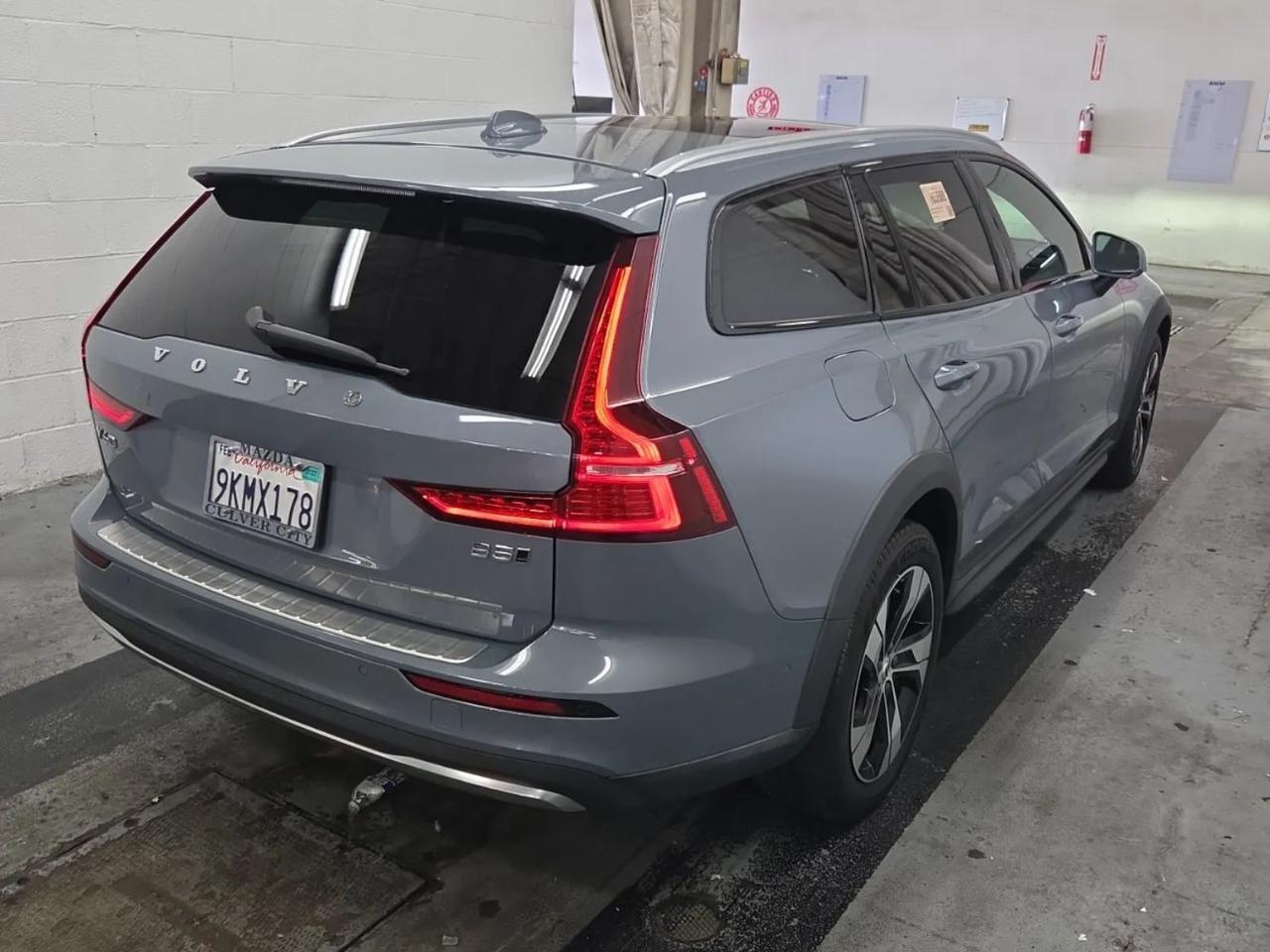 2024 Volvo V60 Cross Country B5 Hybrid AWD PLUS | High Performance Audio, Pilot Assist * Portland OR