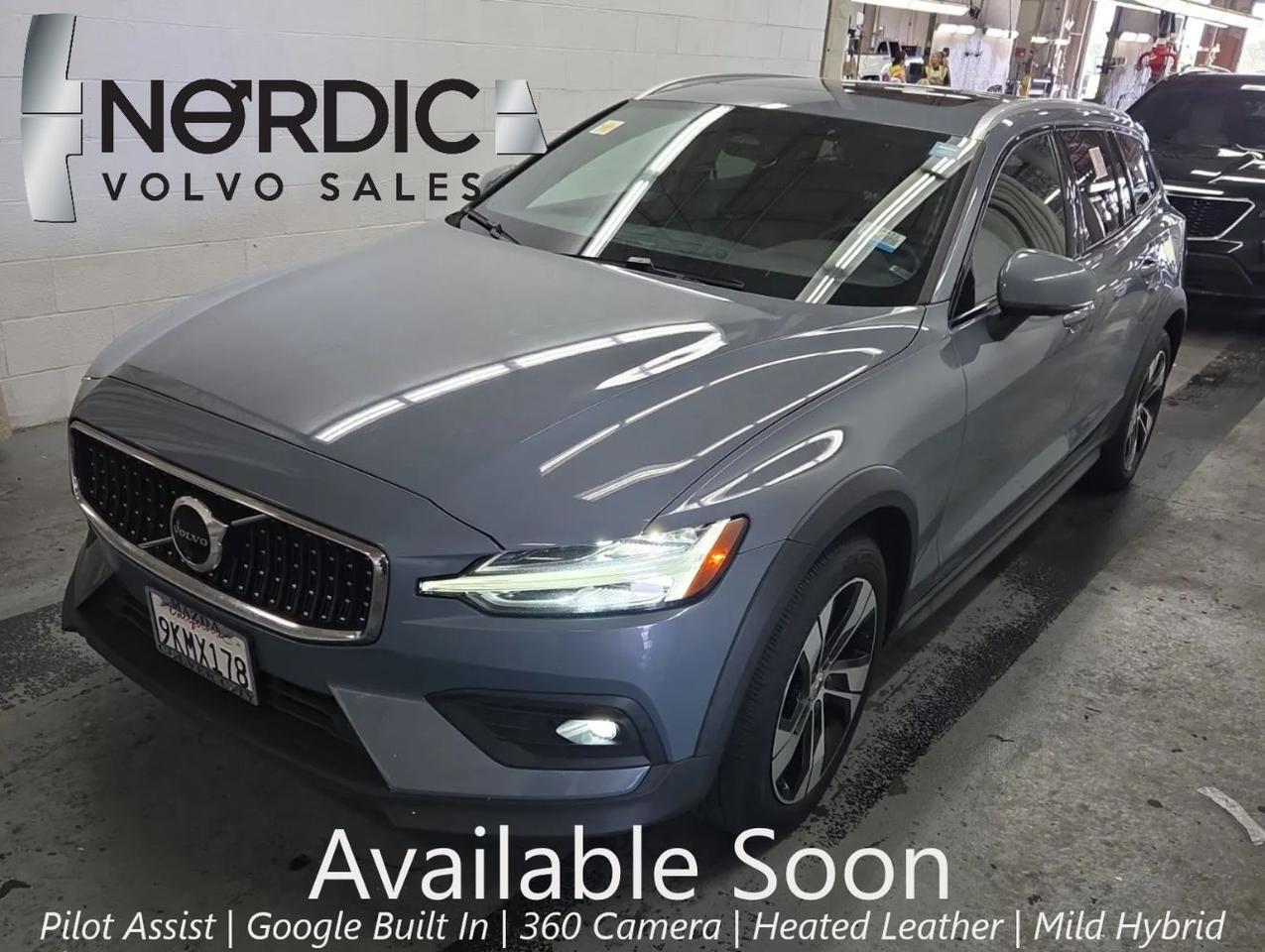 2024 Volvo V60 Cross Country B5 Hybrid AWD PLUS | High Performance Audio, Pilot Assist *
