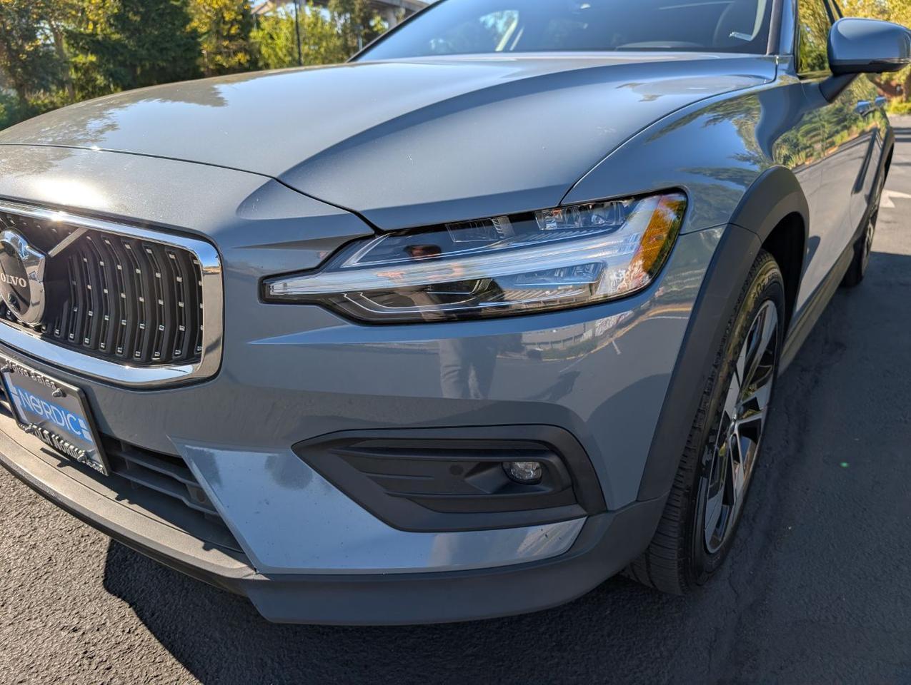 2024 Volvo V60 Cross Country B5 Hybrid AWD PLUS | High Performance Audio, Pilot Assist * Portland OR