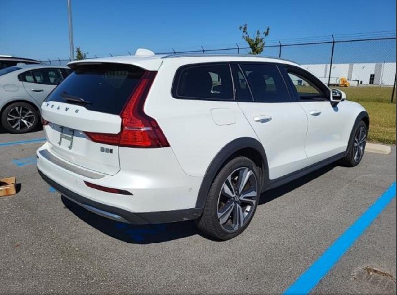 2024 Volvo V60 Cross Country B5 Plus Bend OR