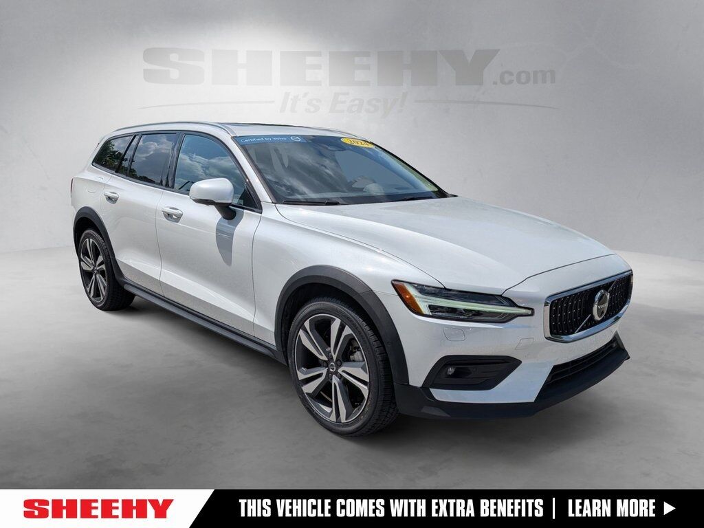 2024 Volvo V60 Cross Country B5 Plus Hunt Valley MD