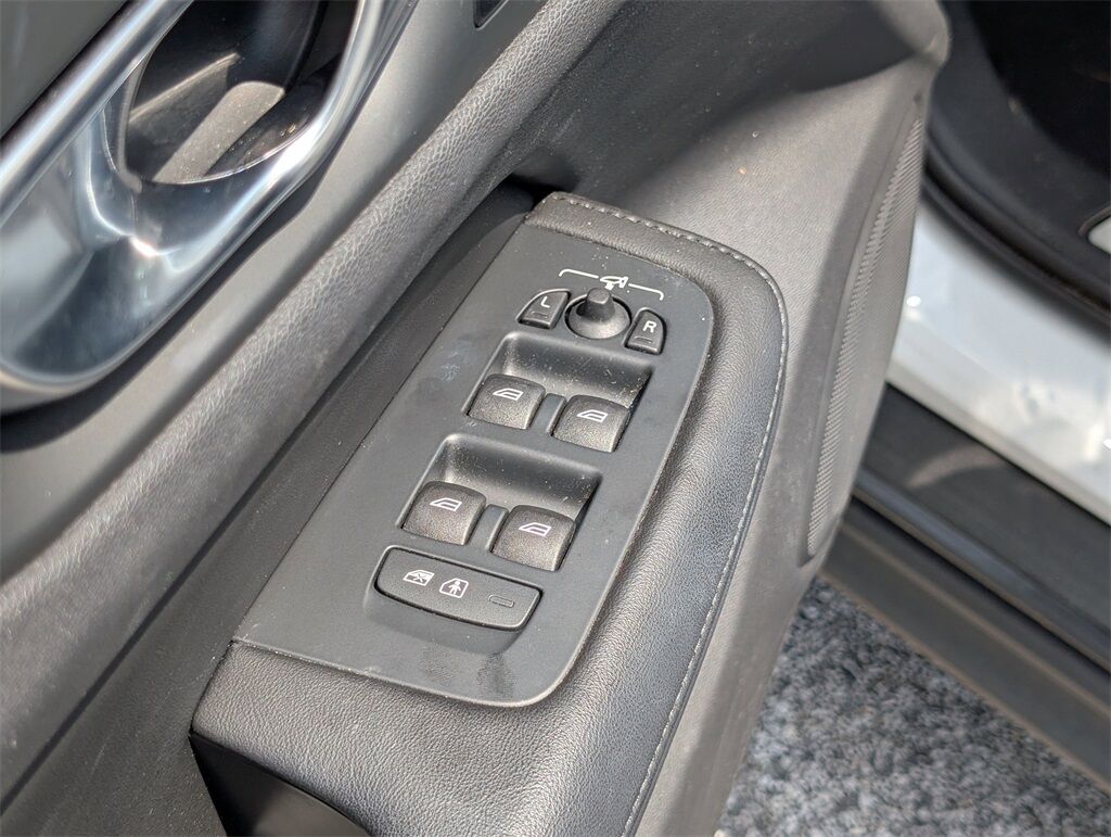 2024 Volvo V60 Cross Country B5 Plus Hunt Valley MD