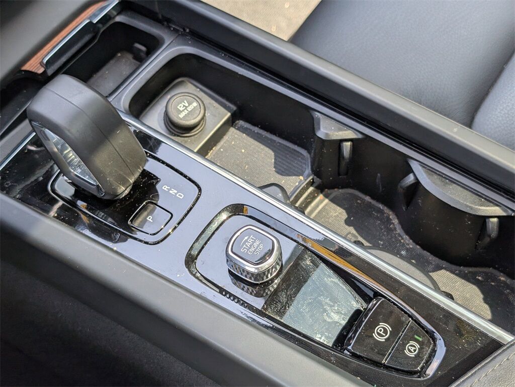 2024 Volvo V60 Cross Country B5 Plus Hunt Valley MD