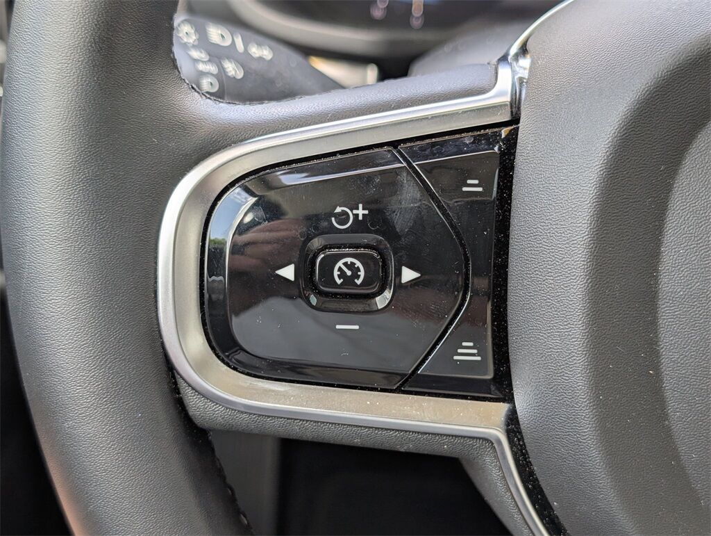 2024 Volvo V60 Cross Country B5 Plus Hunt Valley MD