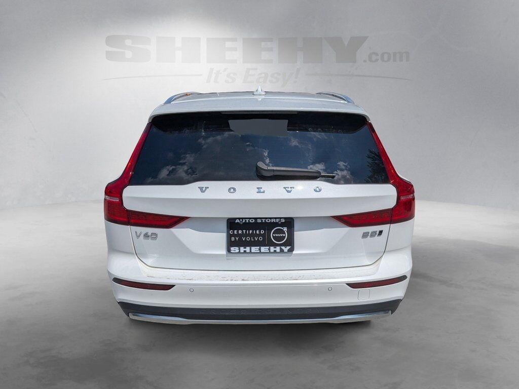 2024 Volvo V60 Cross Country B5 Plus Hunt Valley MD