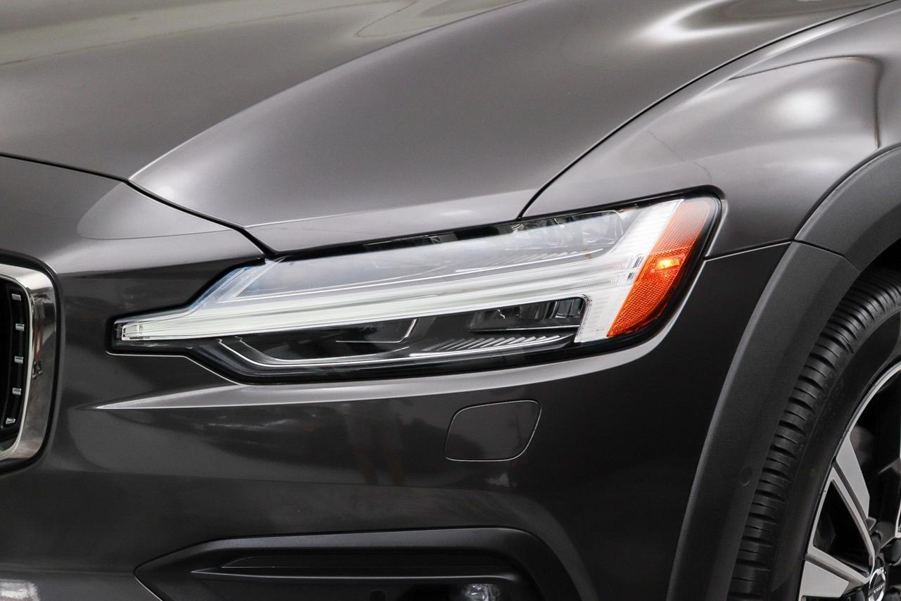 2024 Volvo V60 Cross Country Ultimate Newport Beach CA