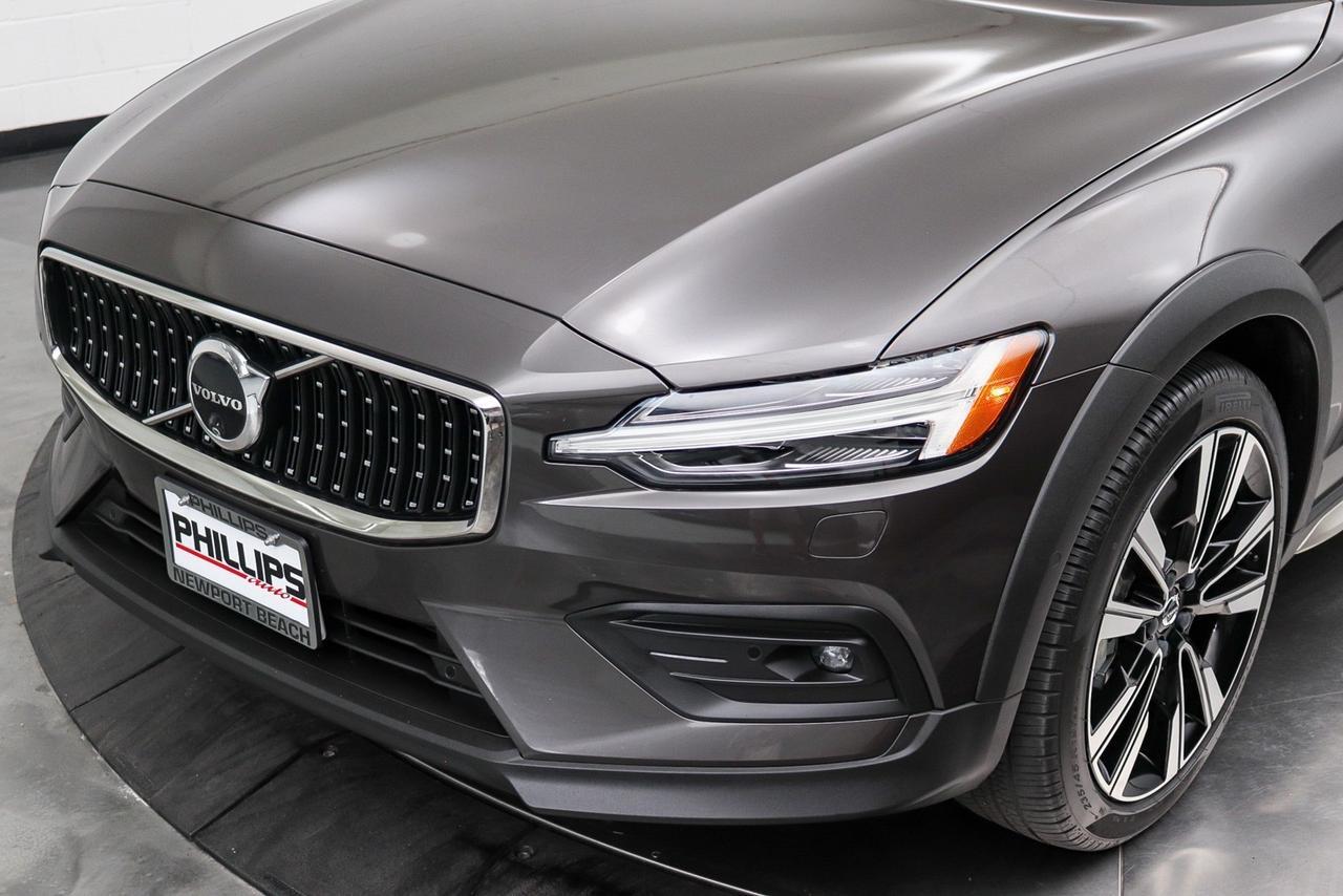 2024 Volvo V60 Cross Country Ultimate Newport Beach CA