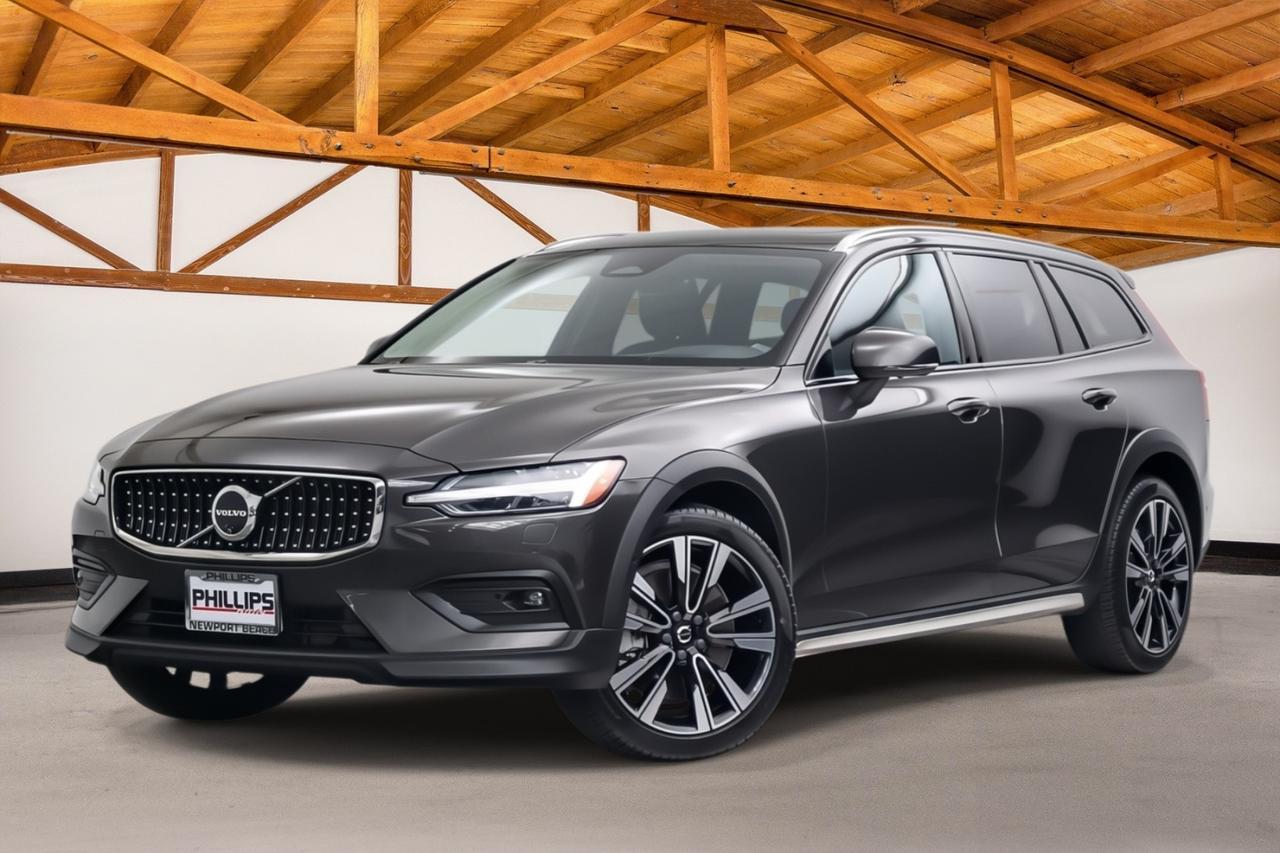 2024 Volvo V60 Cross Country Ultimate