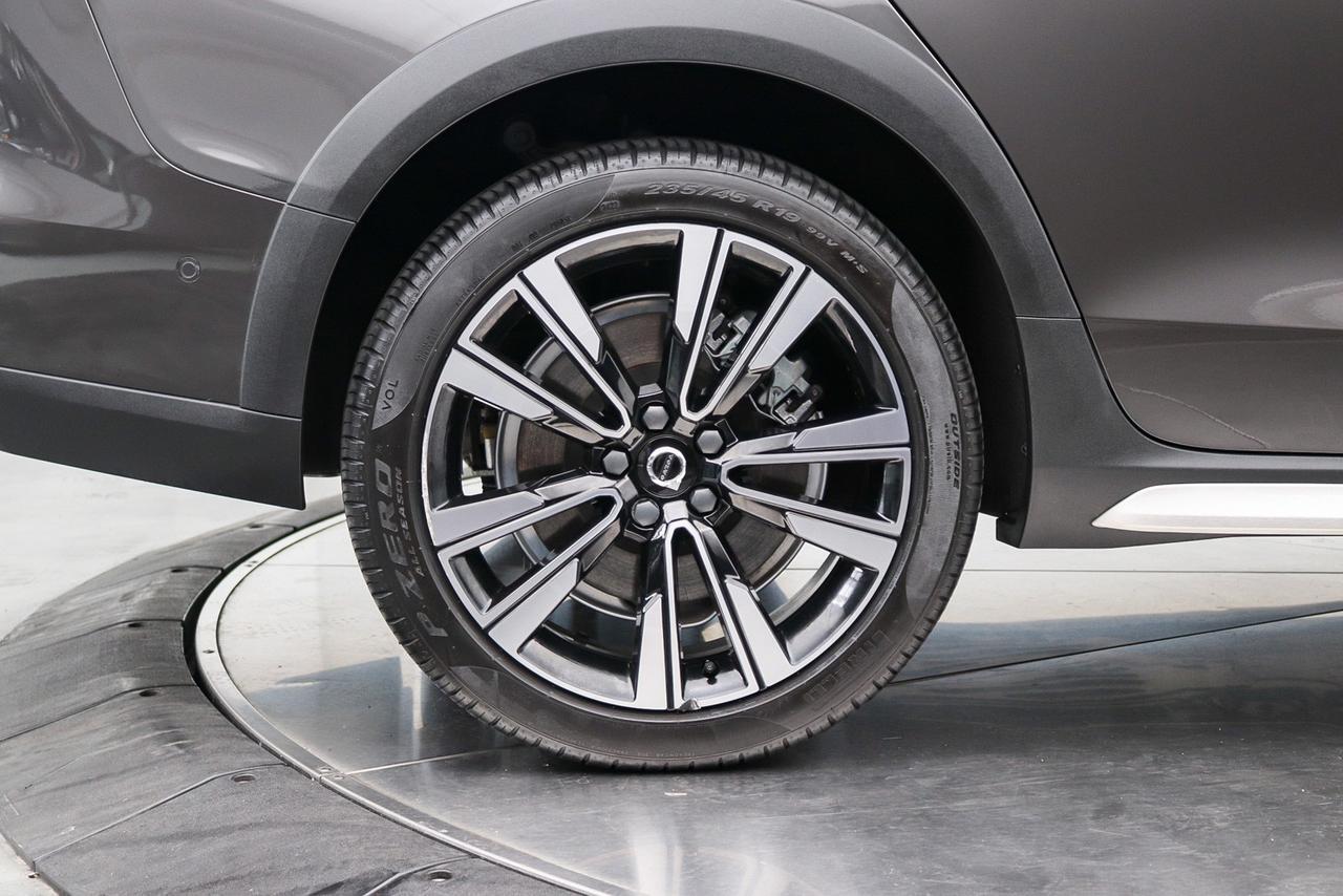 2024 Volvo V60 Cross Country Ultimate Newport Beach CA