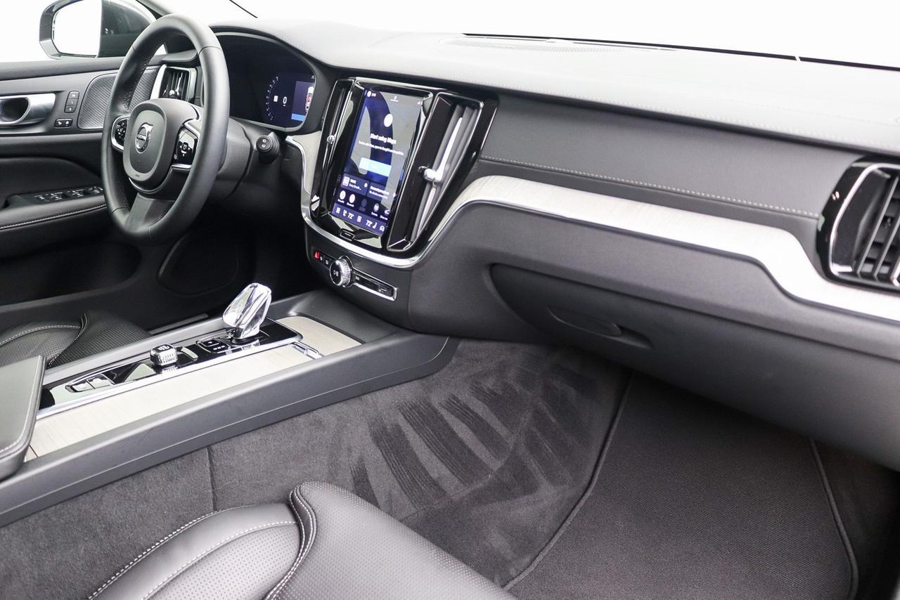 2024 Volvo V60 Cross Country Ultimate Newport Beach CA