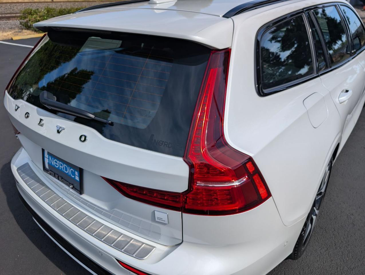 2024 Volvo V60 Recharge T8 Polestar Engineered | 455hp, Ohlins Susp., Bowers & Wilkins, Pilot Assist, 4 Heated Seats & Wheel Portland OR