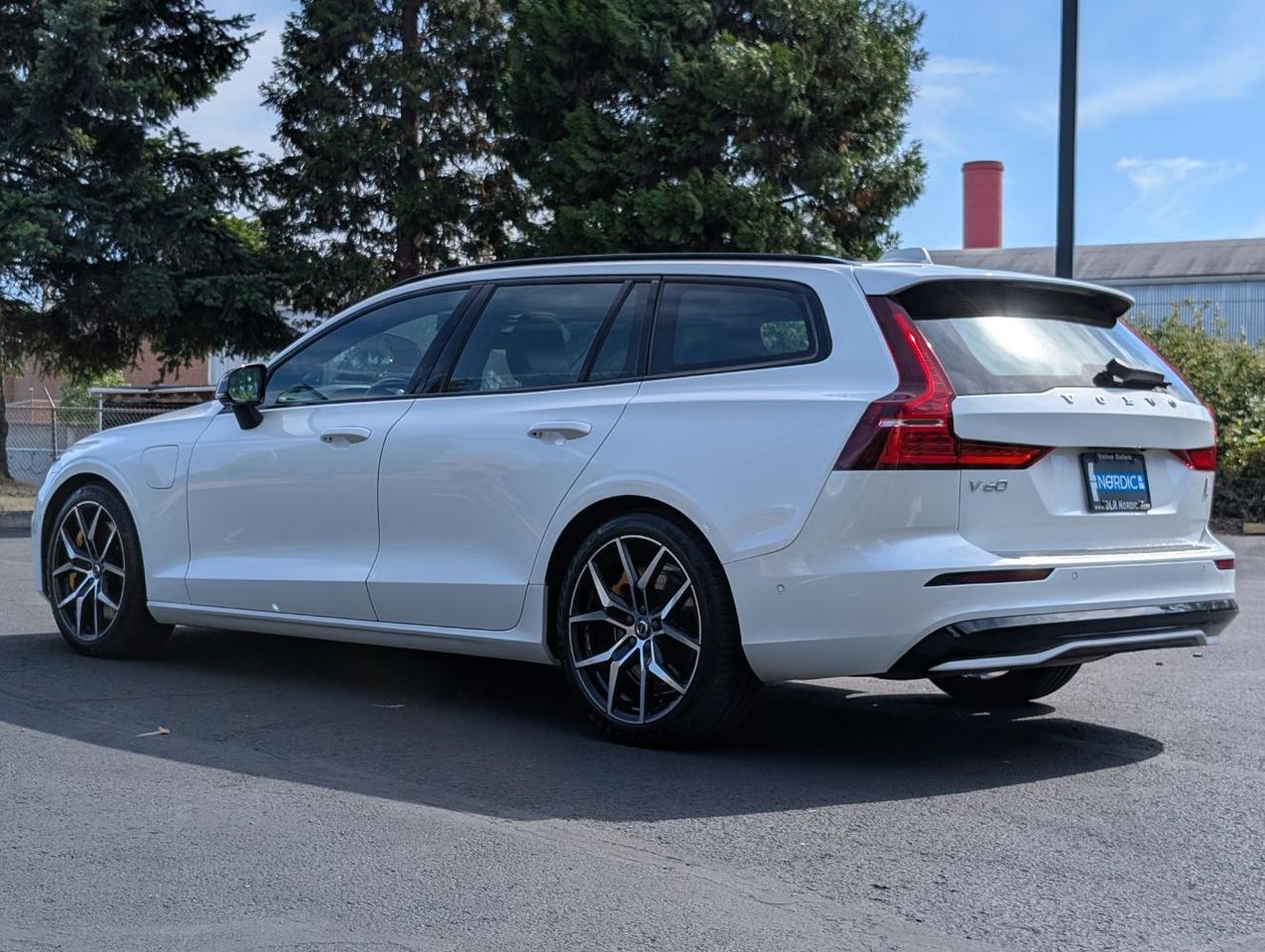 2024 Volvo V60 Recharge T8 Polestar Engineered | 455hp, Ohlins Susp., Bowers & Wilkins, Pilot Assist, 4 Heated Seats & Wheel Portland OR