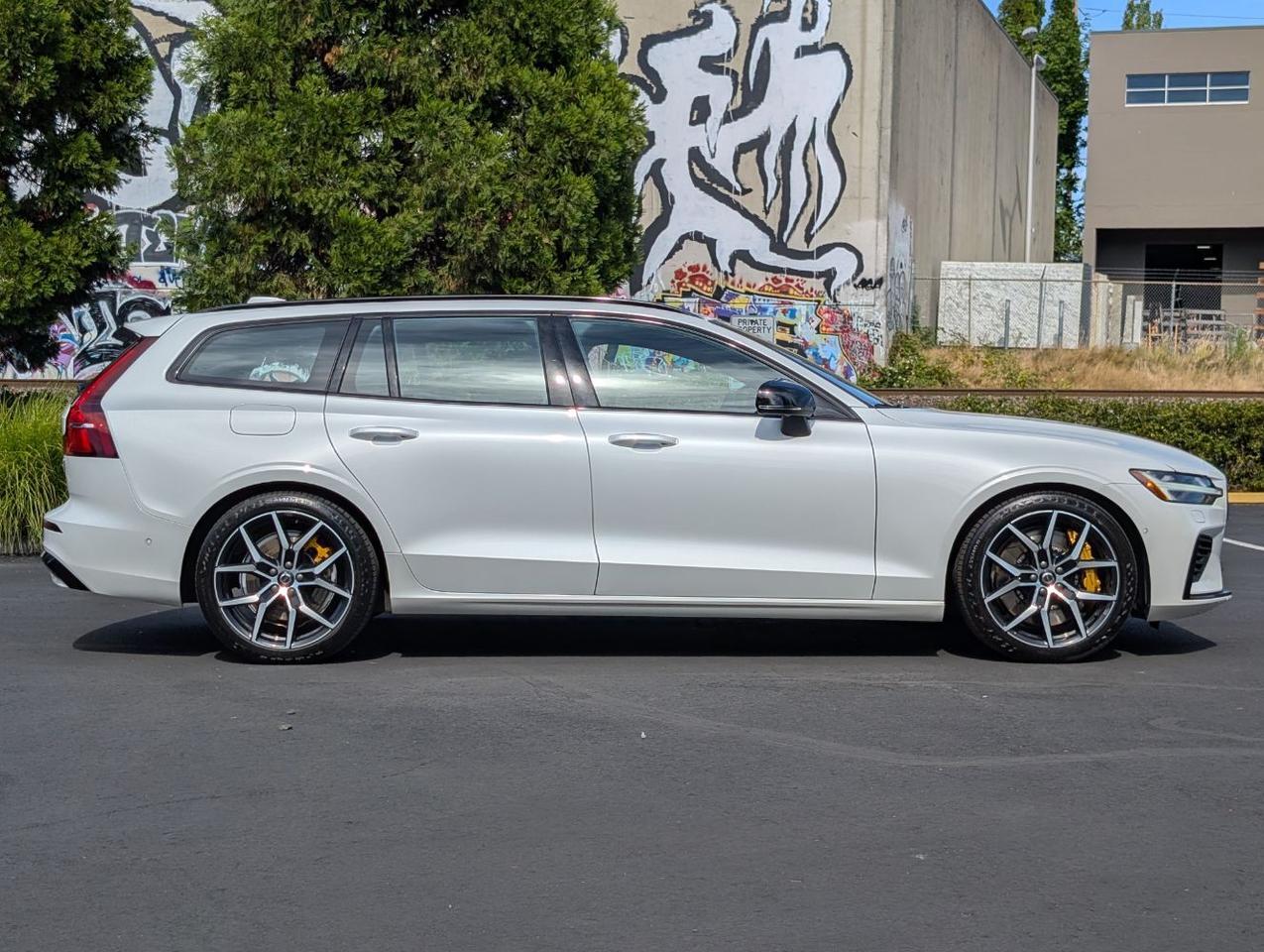 2024 Volvo V60 Recharge T8 Polestar Engineered | 455hp, Ohlins Susp., Bowers & Wilkins, Pilot Assist, 4 Heated Seats & Wheel Portland OR