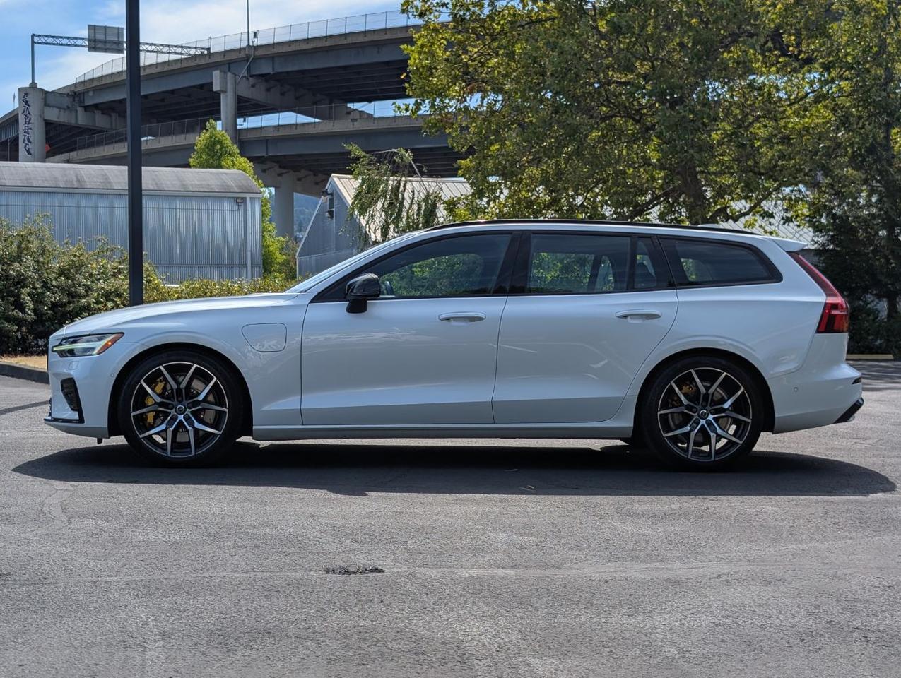 2024 Volvo V60 Recharge T8 Polestar Engineered | 455hp, Ohlins Susp., Bowers & Wilkins, Pilot Assist, 4 Heated Seats & Wheel Portland OR