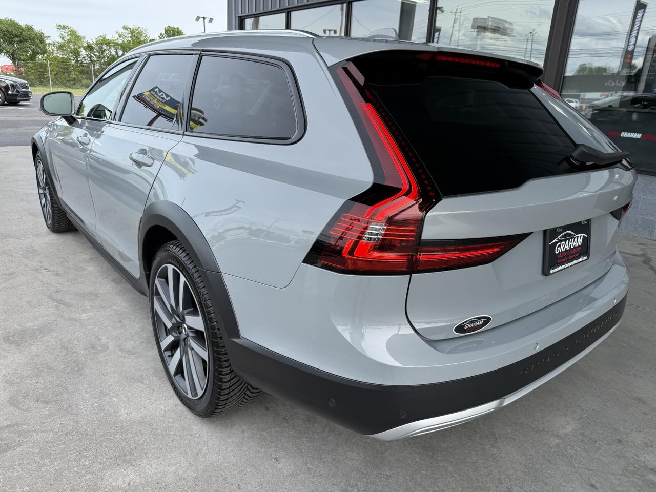 2024 Volvo V90 Cross Country Ultimate Knoxville TN