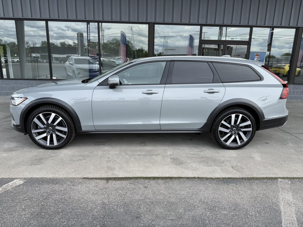 2024 Volvo V90 Cross Country Ultimate Knoxville TN