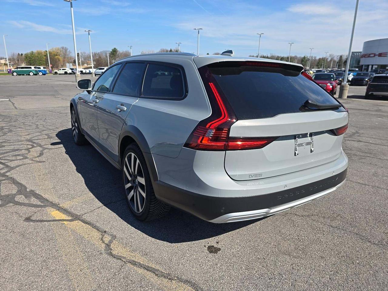 2024 Volvo V90 Cross Country Ultimate Knoxville TN