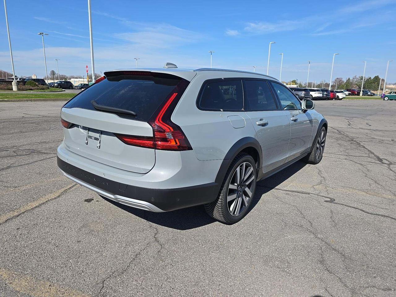 2024 Volvo V90 Cross Country Ultimate Knoxville TN