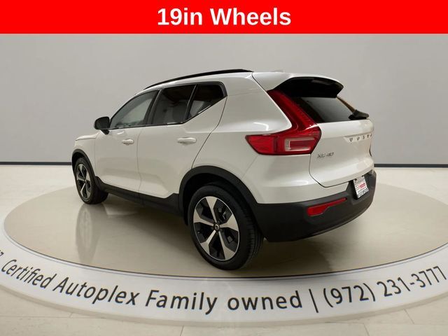 2024 Volvo XC40 B5 Core