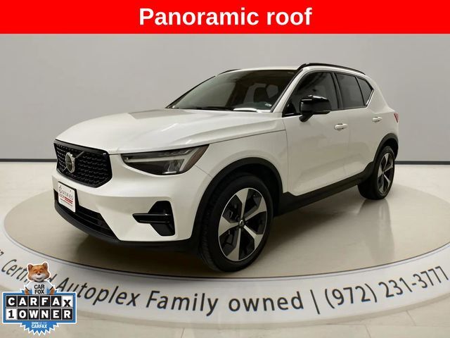 2024 Volvo XC40 B5 Core