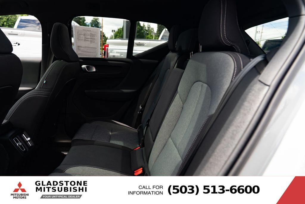 2024 Volvo XC40 B5 Core Milwaukie OR