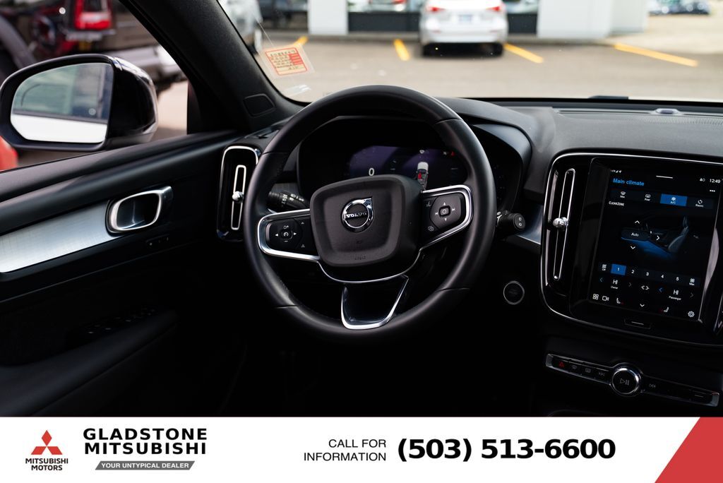 2024 Volvo XC40 B5 Core Milwaukie OR