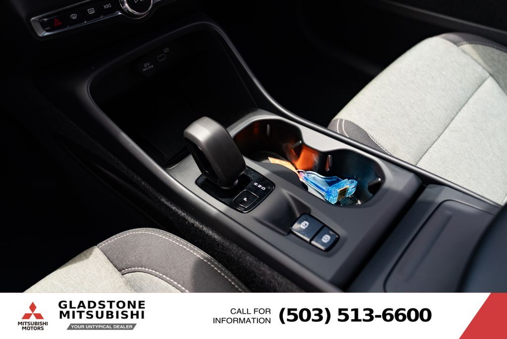 2024 Volvo XC40 B5 Core Milwaukie OR