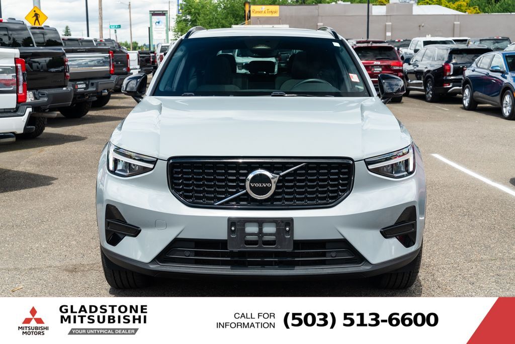 2024 Volvo XC40 B5 Core Milwaukie OR