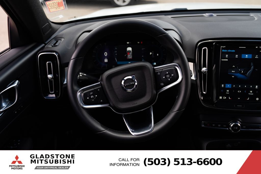 2024 Volvo XC40 B5 Core Milwaukie OR
