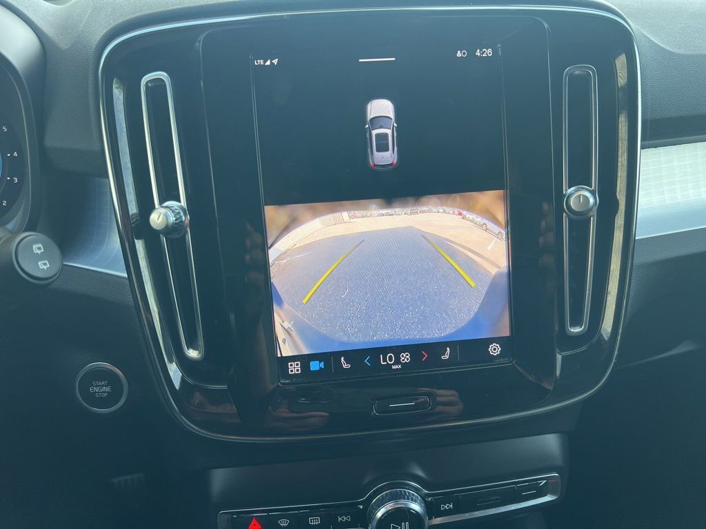 2024 Volvo XC40 B5 Core Milwaukie OR