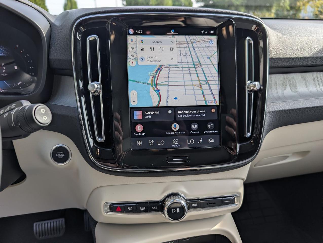 2024 Volvo XC40 B5 Hybrid AWD ULTIMATE | HK Premium Audio, Pilot Assist, 360 Cam * Portland OR