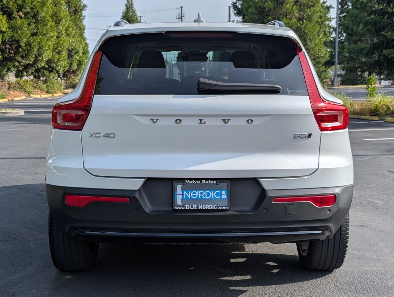 2024 Volvo XC40 B5 Hybrid AWD ULTIMATE | HK Premium Audio, Pilot Assist, 360 Cam * Portland OR