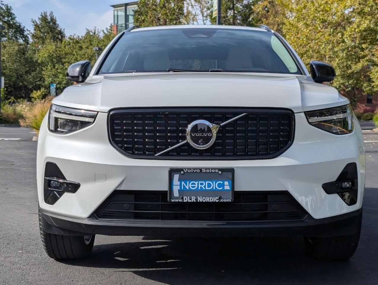 2024 Volvo XC40 B5 Hybrid AWD ULTIMATE | HK Premium Audio, Pilot Assist, 360 Cam, Pano Roof, 4 Heated Seats & Wheel Portland OR