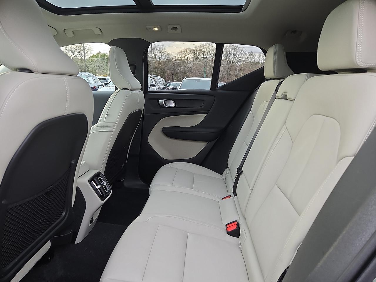 2024 Volvo XC40 B5 Plus Bright Theme Vineland NJ
