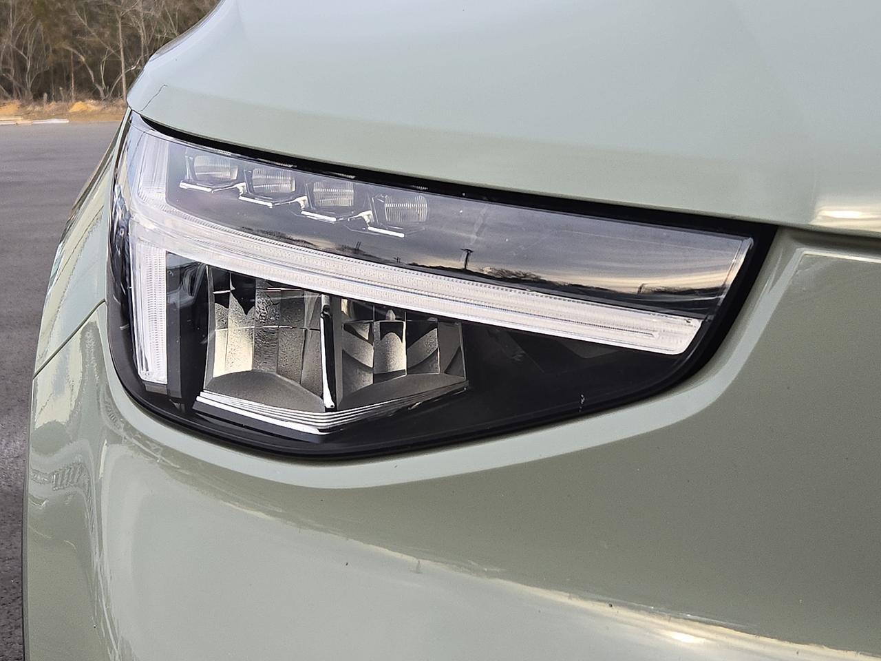 2024 Volvo XC40 B5 Plus Bright Theme Vineland NJ