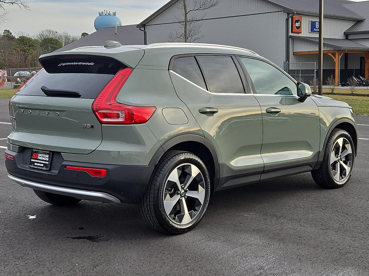 2024 Volvo XC40 B5 Plus Bright Theme Vineland NJ