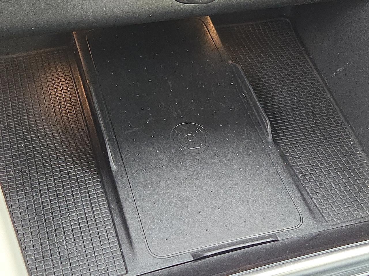 2024 Volvo XC40 B5 Plus Bright Theme Vineland NJ