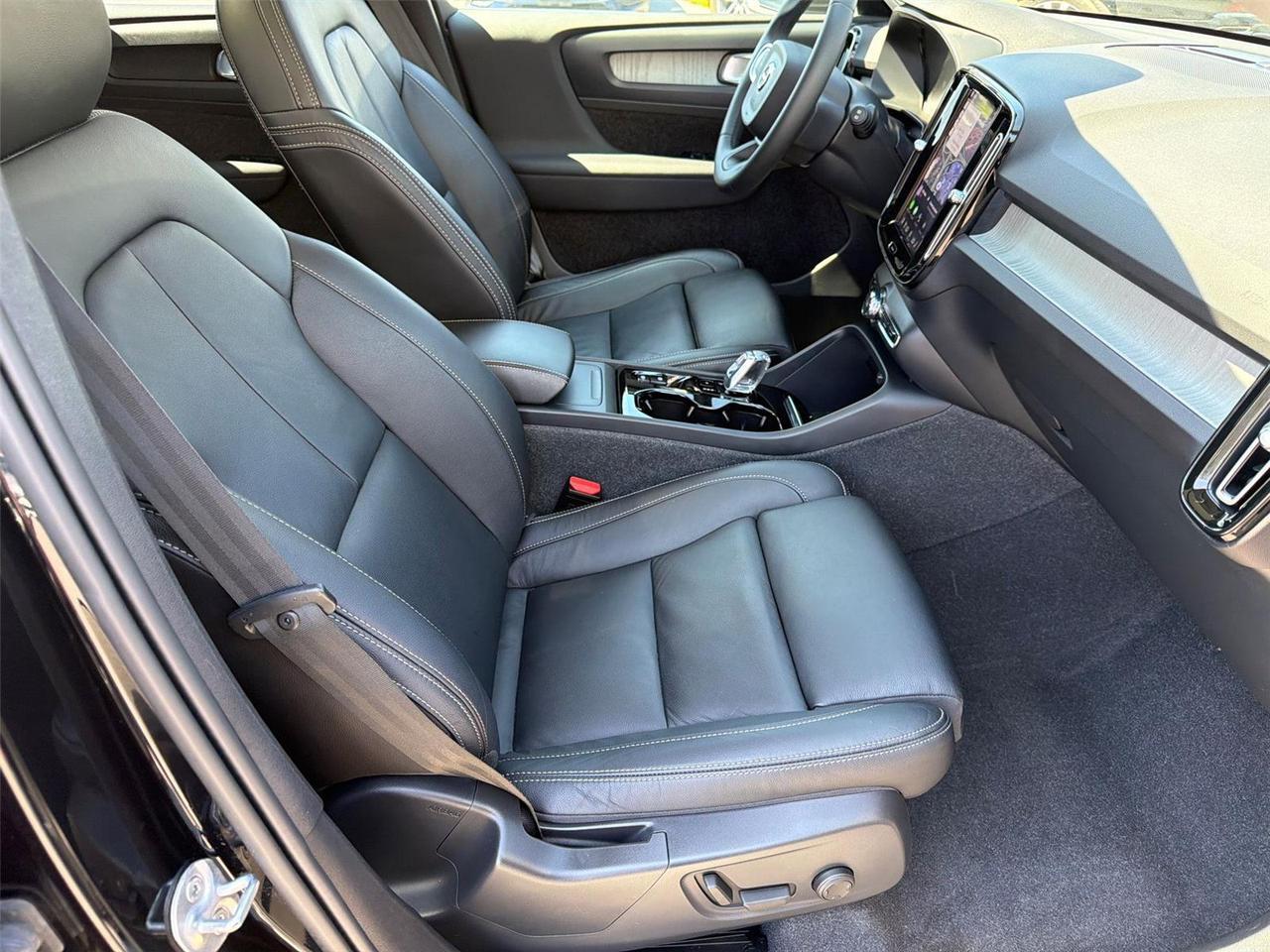 2024 Volvo XC40 B5 Plus Bright Theme Hagerstown MD