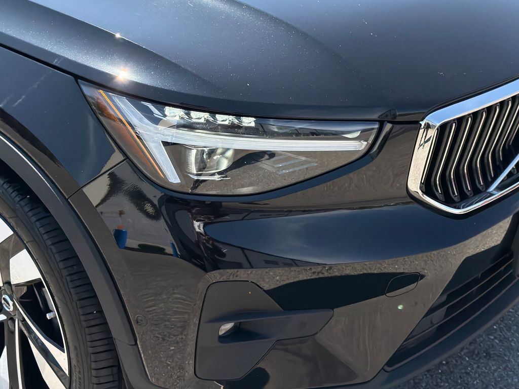 2024 Volvo XC40 B5 Plus Bright Theme Hunt Valley MD