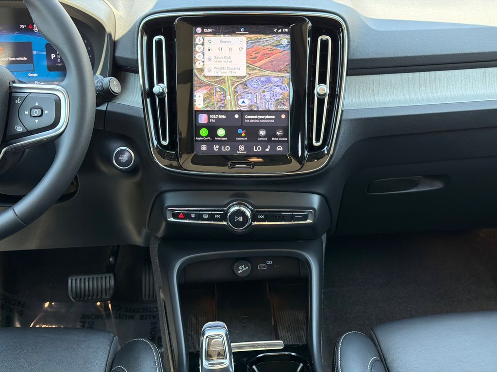 2024 Volvo XC40 B5 Plus Bright Theme Hunt Valley MD