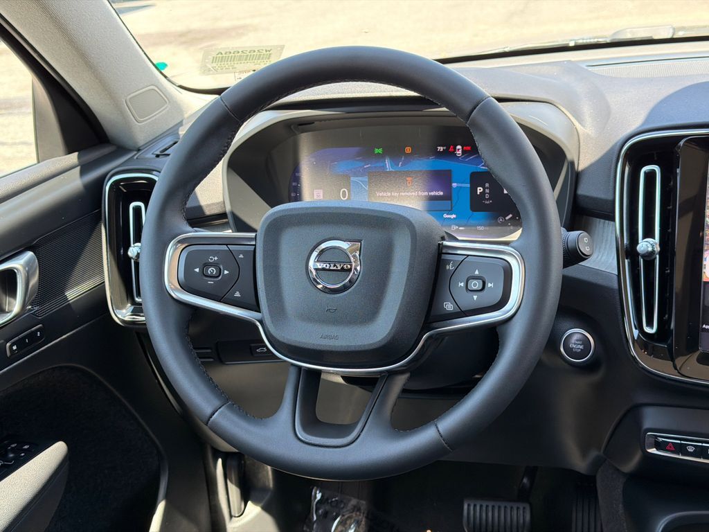 2024 Volvo XC40 B5 Plus Bright Theme Hunt Valley MD